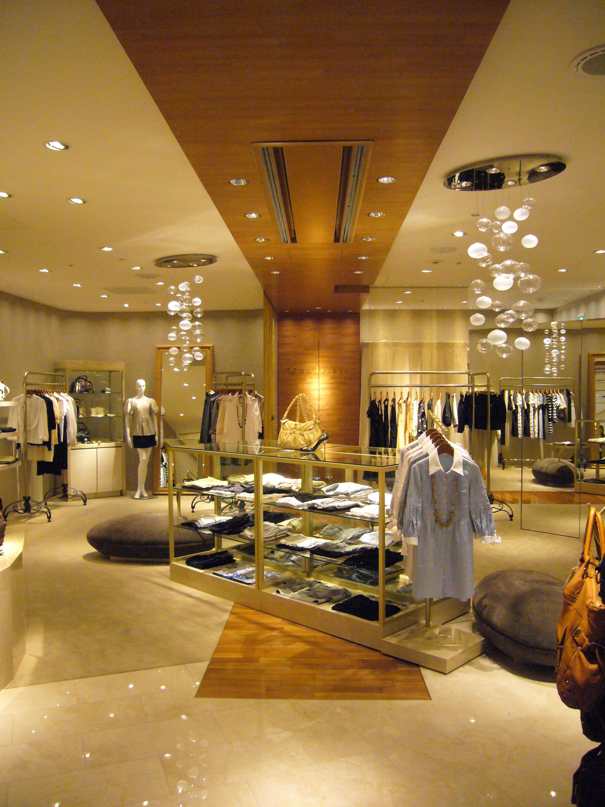 東京都・UNDULATE MARUNOUCHI